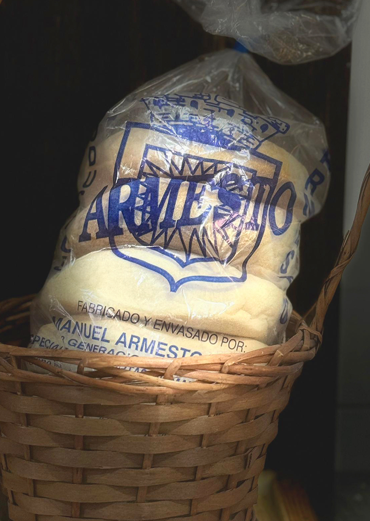 Paquete de Molletes en cesto